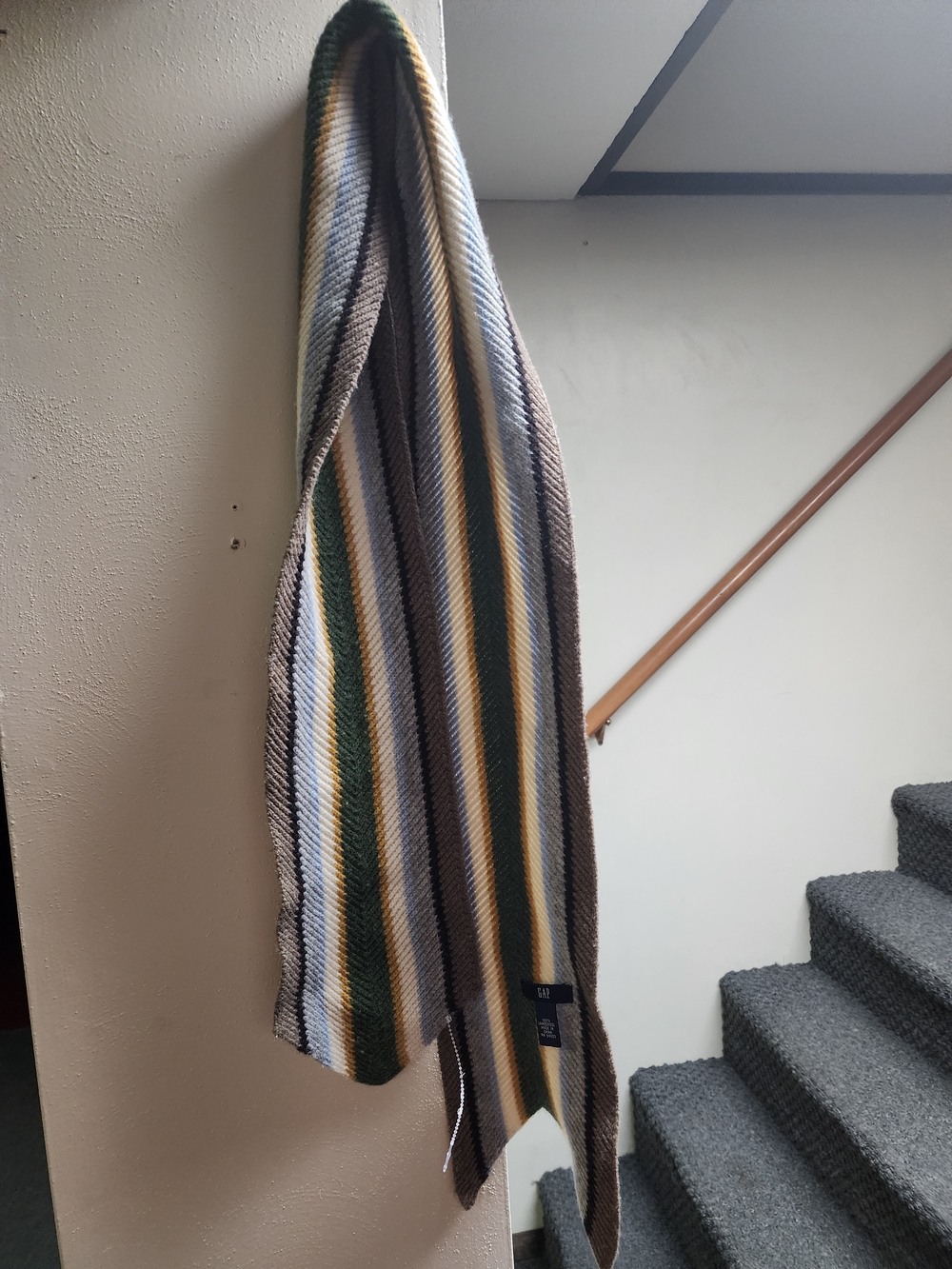Vintage Gap 100 Percent Lambswool Scarf